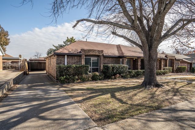 3018 Hilltop Drive, Euless, TX 76039
