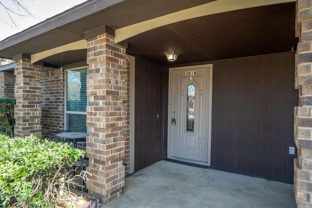 3018 Hilltop Drive, Euless, TX 76039