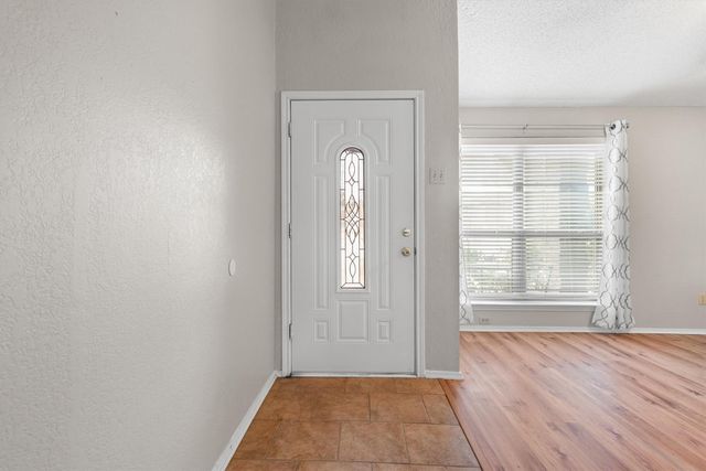 3018 Hilltop Drive, Euless, TX 76039