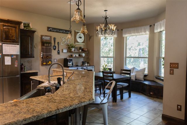 108 Oak Creek Drive, Springtown, TX 76082