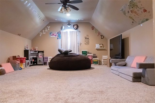 108 Oak Creek Drive, Springtown, TX 76082