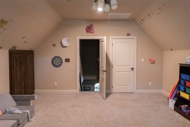 108 Oak Creek Drive, Springtown, TX 76082