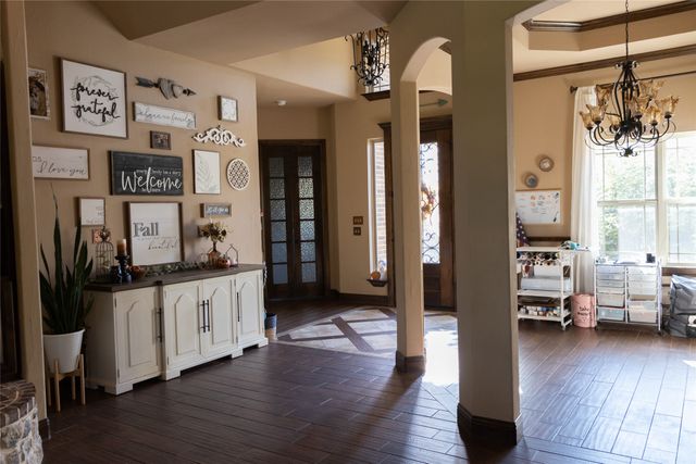 108 Oak Creek Drive, Springtown, TX 76082