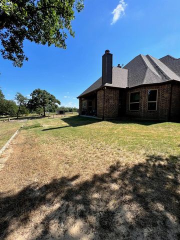 108 Oak Creek Drive, Springtown, TX 76082