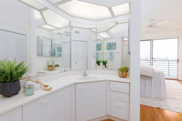 8000 SAILBOAT KEY BOULEVARD S 202, St Pete Beach, FL 33707