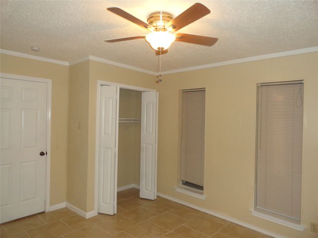 1809 Santa Clara Court, Grand Prairie, TX 75051