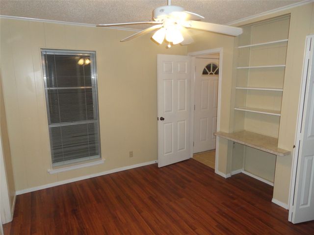 1809 Santa Clara Court, Grand Prairie, TX 75051