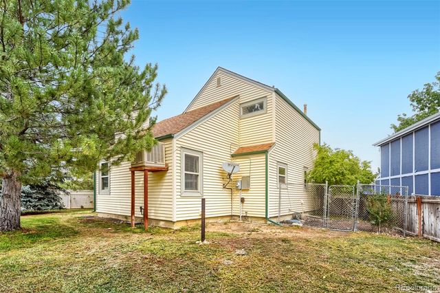 8025 S Johnson Court, Littleton, CO 80128