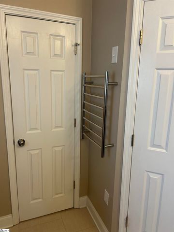 8 Amsterdam Lane, Simpsonville, SC 29681