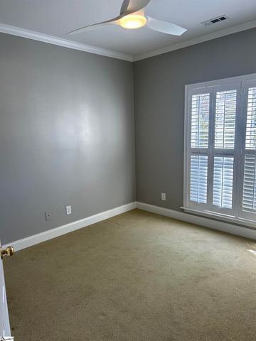 8 Amsterdam Lane, Simpsonville, SC 29681