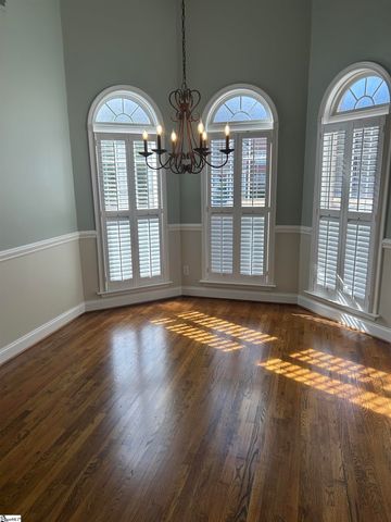 8 Amsterdam Lane, Simpsonville, SC 29681