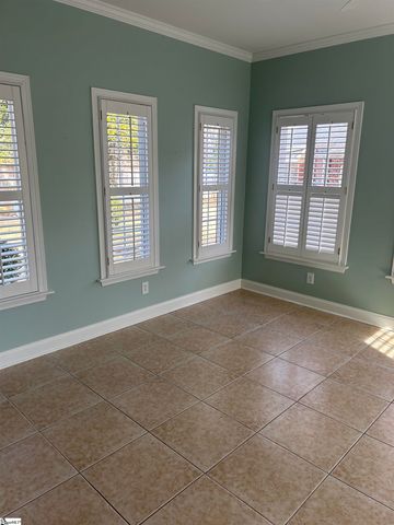 8 Amsterdam Lane, Simpsonville, SC 29681