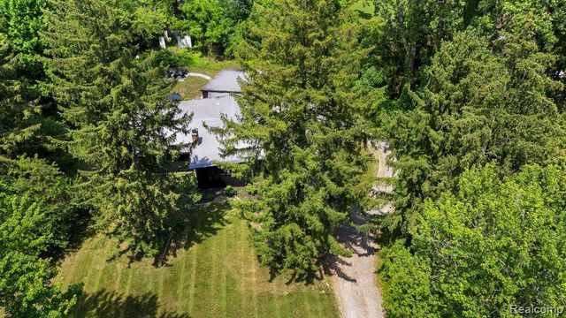 5831 Browntown Road, Sawyer, MI 49125