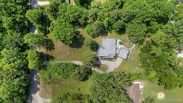 5831 Browntown Road, Sawyer, MI 49125