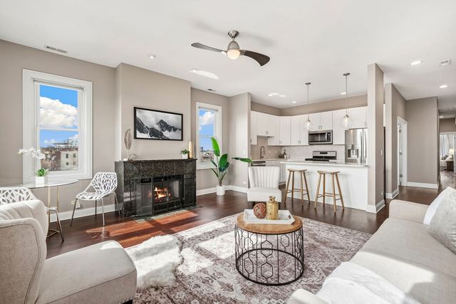 2243 N Lister Avenue 402, Chicago, IL 60614