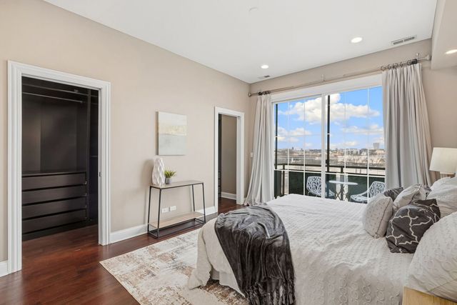 2243 N Lister Avenue 402, Chicago, IL 60614