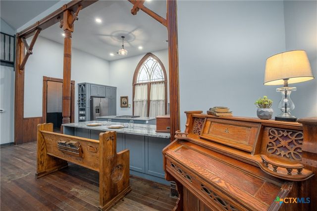 346 W Pietzsch Street, Bartlett, TX 76511