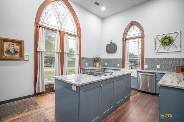 346 W Pietzsch Street, Bartlett, TX 76511