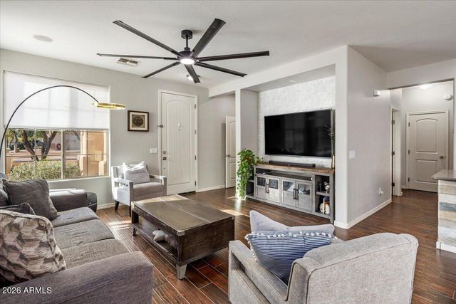 4516 E SANTA FE Lane, Gilbert, AZ 85297