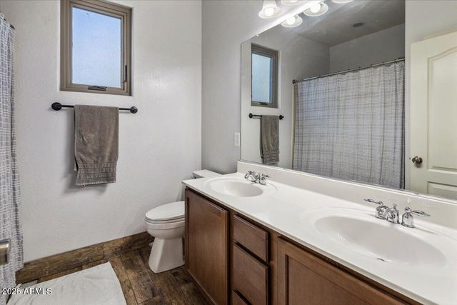 4516 E SANTA FE Lane, Gilbert, AZ 85297