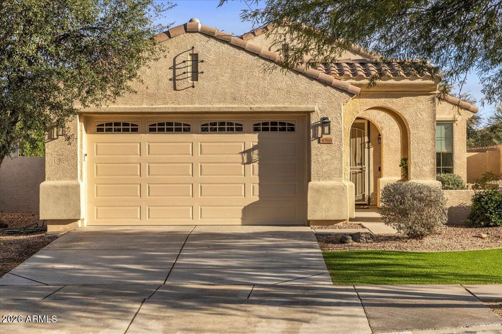 4516 E SANTA FE Lane, Gilbert, AZ 85297