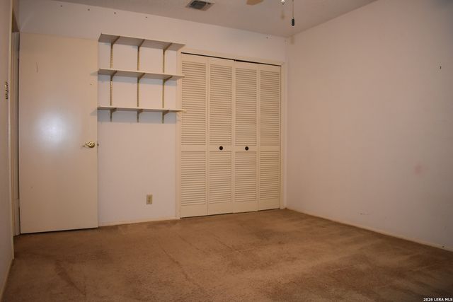 6142 LYNGROVE ST, San Antonio, TX 78249