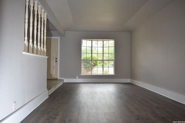 6142 LYNGROVE ST, San Antonio, TX 78249