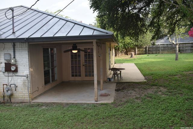 6142 LYNGROVE ST, San Antonio, TX 78249