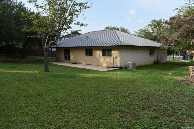 6142 LYNGROVE ST, San Antonio, TX 78249