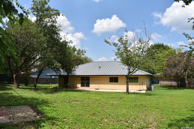 6142 LYNGROVE ST, San Antonio, TX 78249
