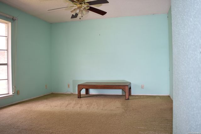 6142 LYNGROVE ST, San Antonio, TX 78249
