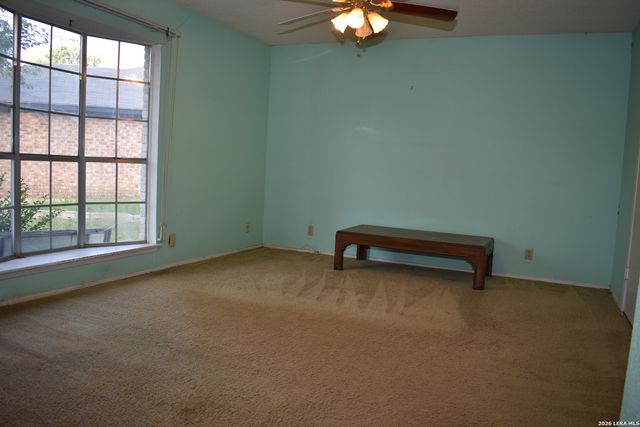 6142 LYNGROVE ST, San Antonio, TX 78249