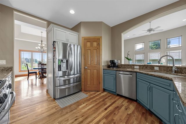 6090 Stags Leap Lane, Marion, IA 52302