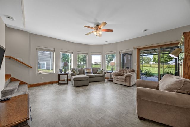 6090 Stags Leap Lane, Marion, IA 52302