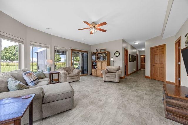6090 Stags Leap Lane, Marion, IA 52302