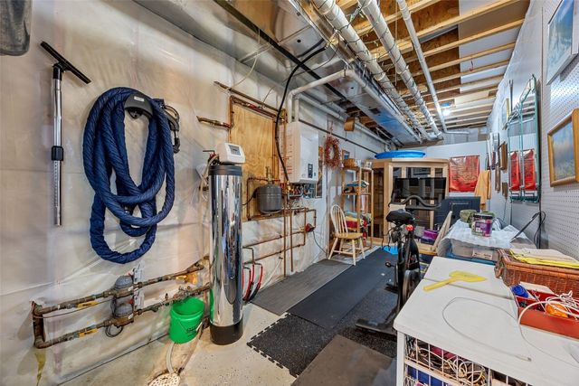 6090 Stags Leap Lane, Marion, IA 52302