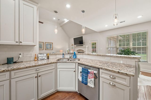 205 Bluebell Court, Hot Springs, AR 71901