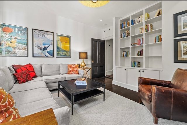 22 Joy Street, Boston, MA 02114