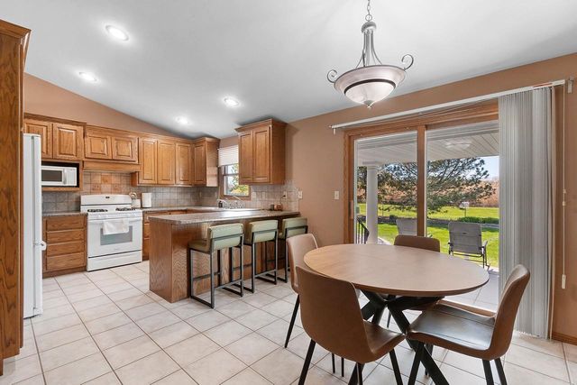 674 SWAN ROAD, De Pere, WI 54115