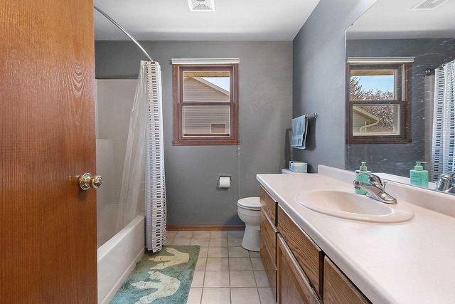 674 SWAN ROAD, De Pere, WI 54115