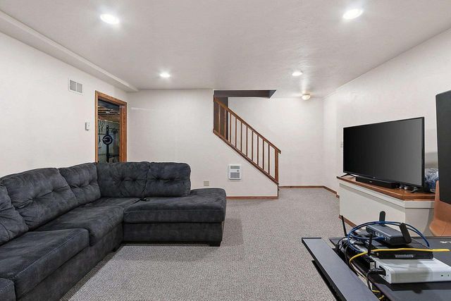 674 SWAN ROAD, De Pere, WI 54115