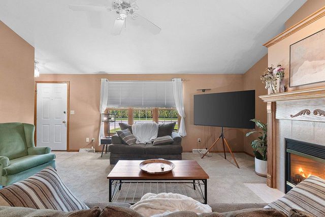 674 SWAN ROAD, De Pere, WI 54115
