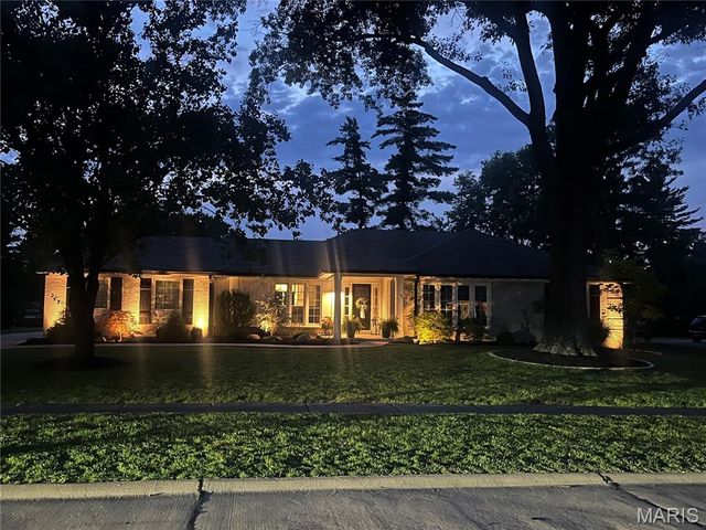 607 Packford Drive, Chesterfield, MO 63017
