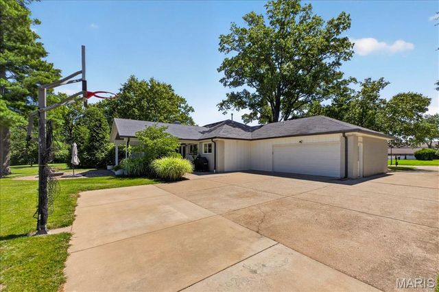 607 Packford Drive, Chesterfield, MO 63017