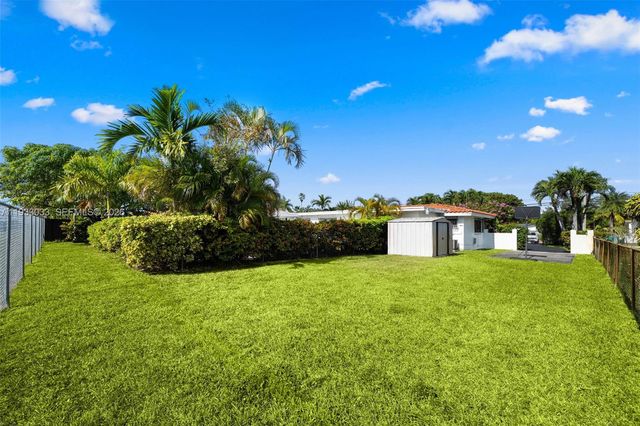 8490 Grand Canal Dr, Miami, FL 33144