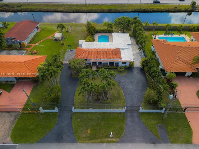 8490 Grand Canal Dr, Miami, FL 33144