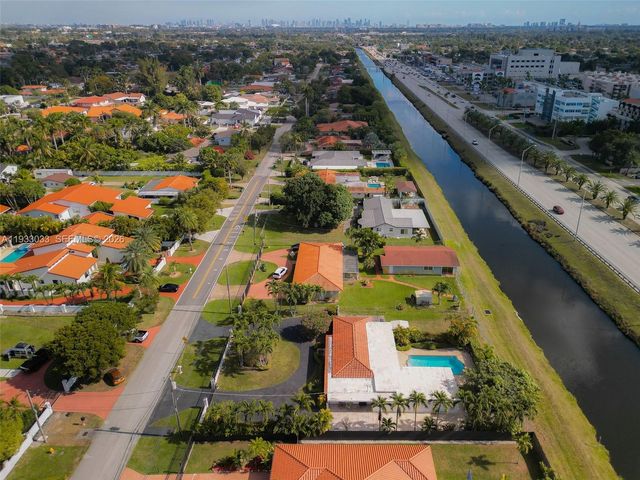8490 Grand Canal Dr, Miami, FL 33144