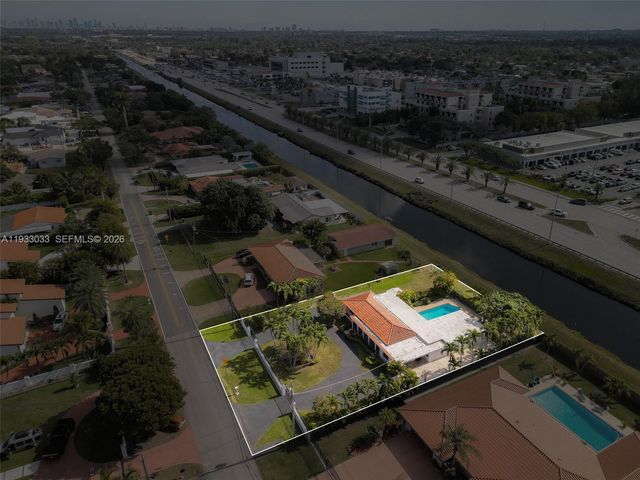 8490 Grand Canal Dr, Miami, FL 33144