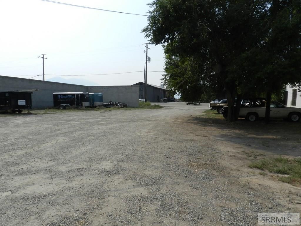 Image 10 of property listing at 104 S Challis Street, Salmon, ID 83467