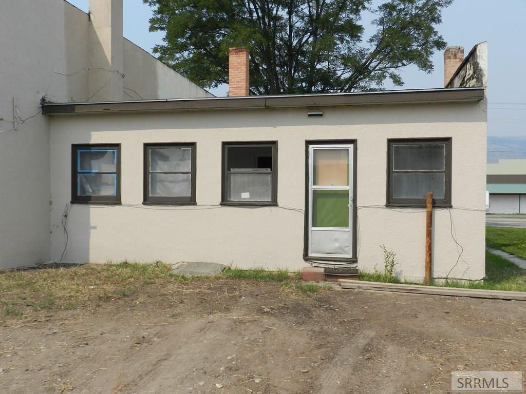 Image 13 of property listing at 104 S Challis Street, Salmon, ID 83467